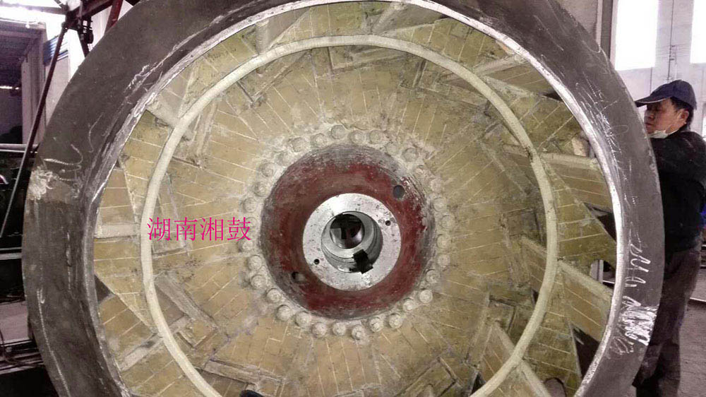 貼陶瓷耐磨風(fēng)機(jī).jpg 貼陶瓷耐磨風(fēng)機(jī).jpg